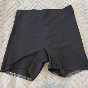 SPANX Black Light Control Perforated Girl shorts